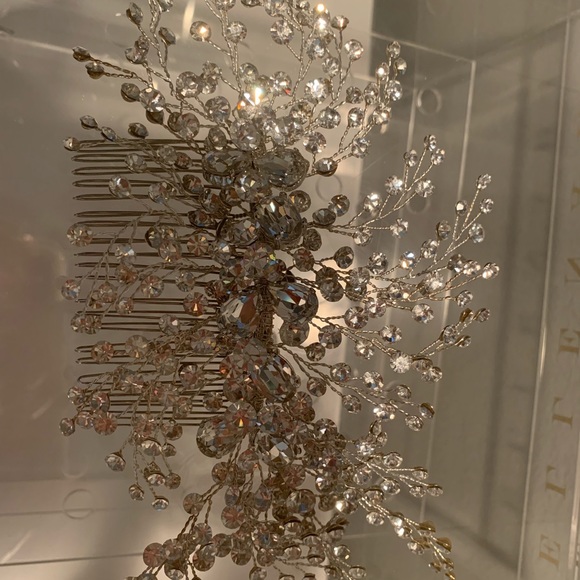 Beautiful headpiece - Picture 3 of 7